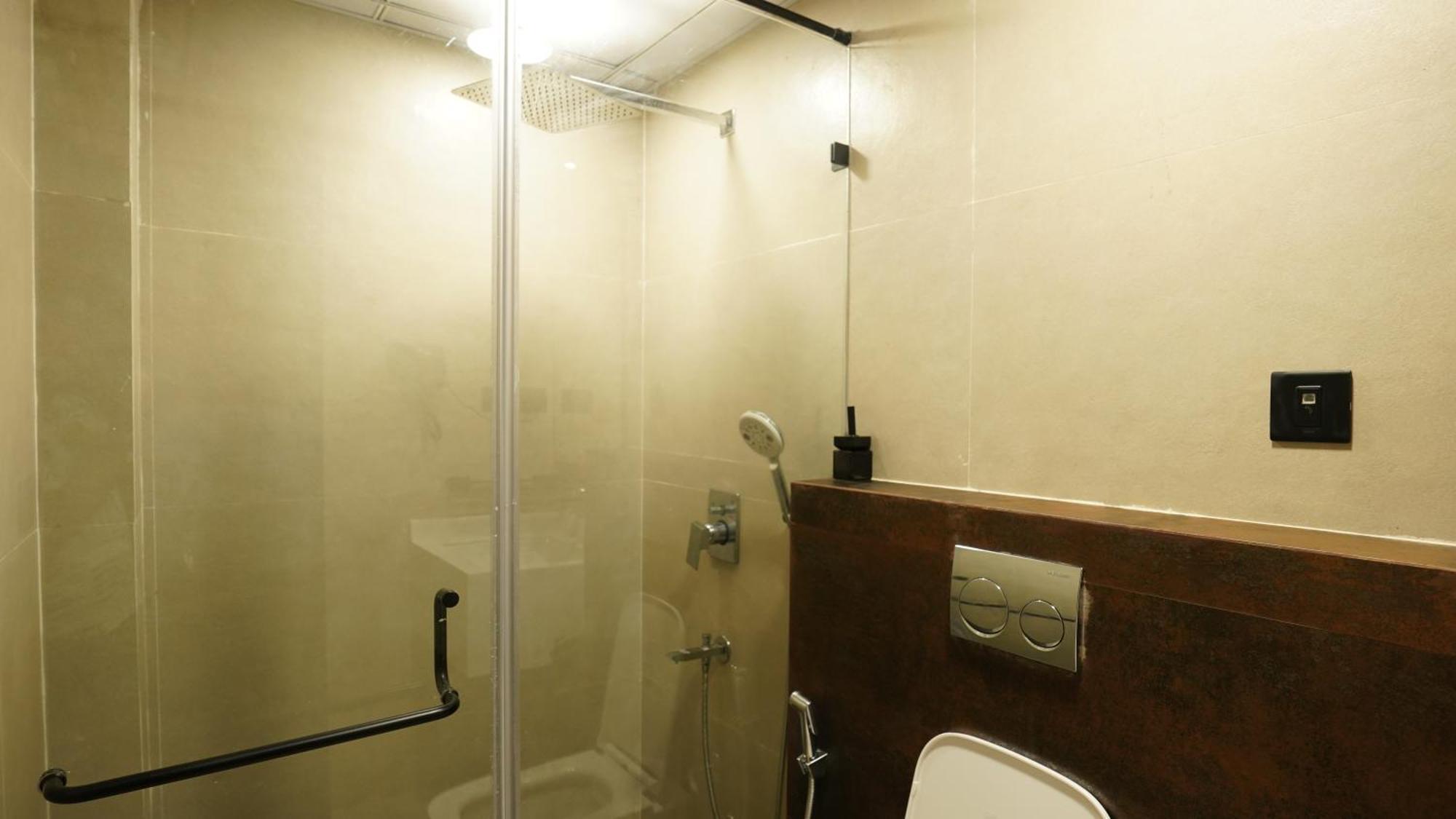Aquila Grand Suites - Noida Sector 136 Bagian luar foto