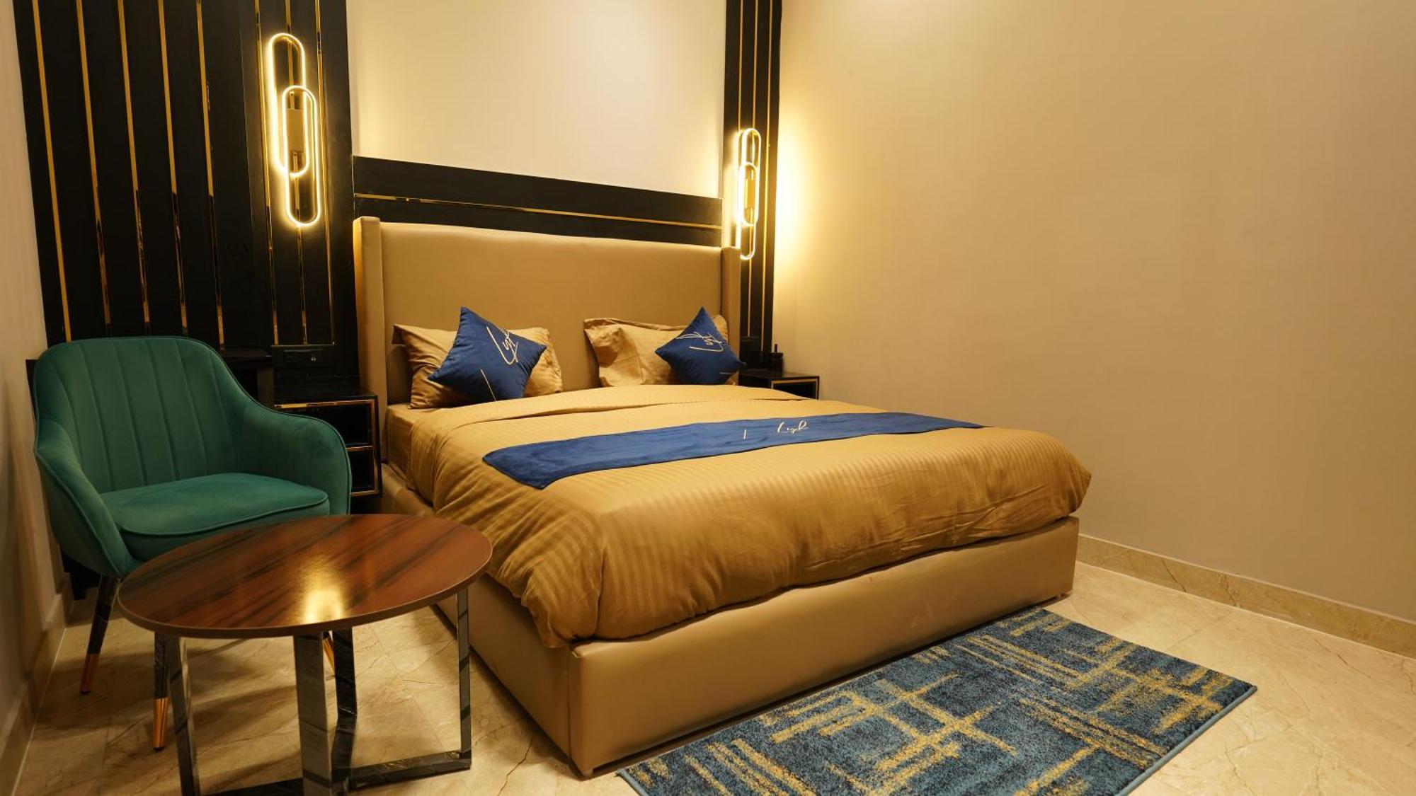Aquila Grand Suites - Noida Sector 136 Bagian luar foto